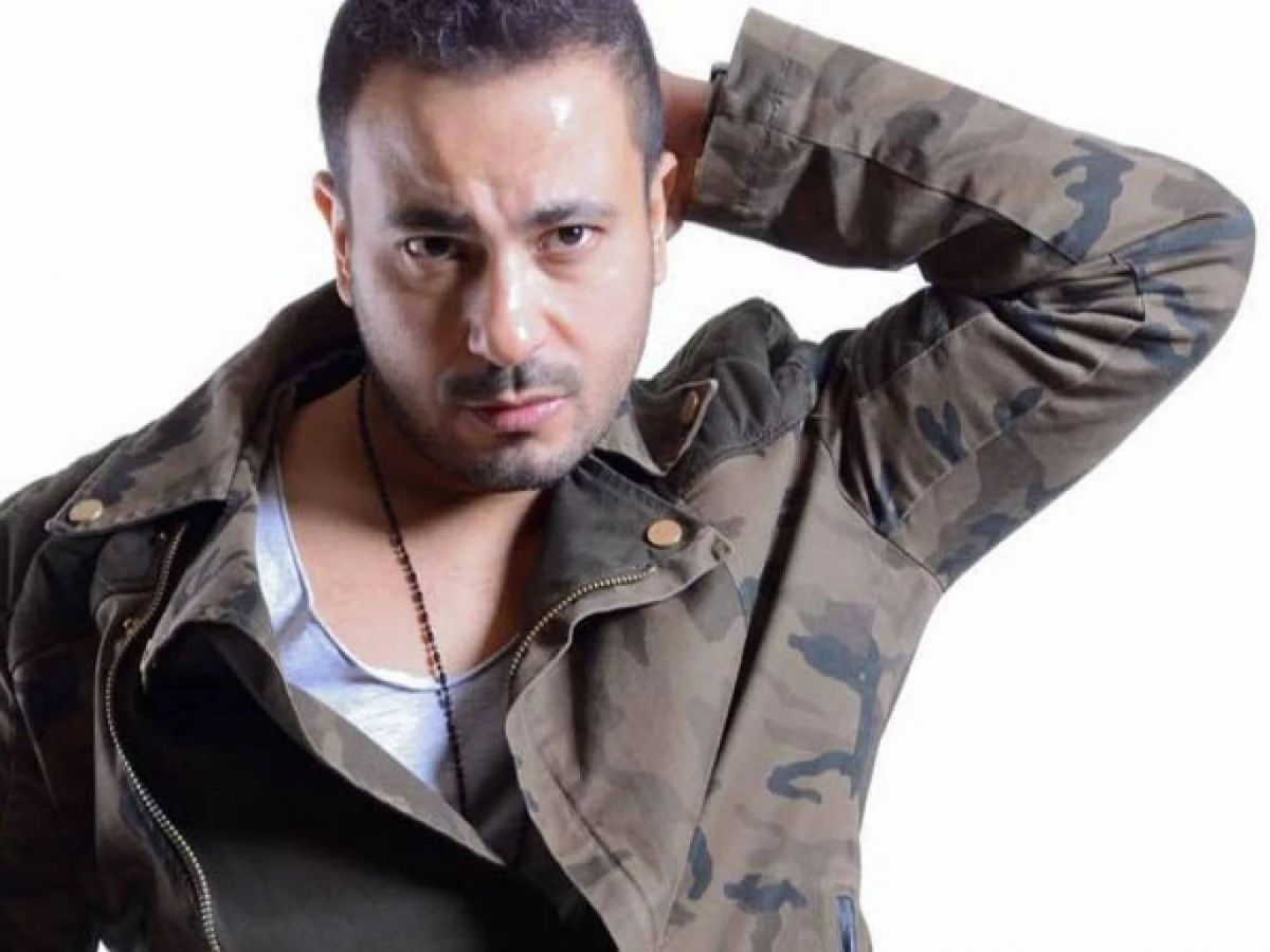 بعد اتهامه بالتسبّب في طلاق منة عرفة... محمد نجاتي: 