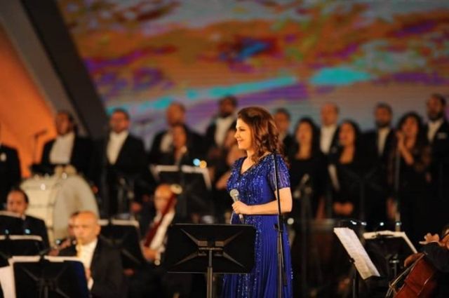 ماجدة الرومي تستمع لطلبات الجمهور