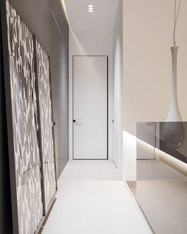 في أعلى سلّم الدور العلوي لوحات كبيرة الأحجام تحيلنا الى المساحات الكبيرة