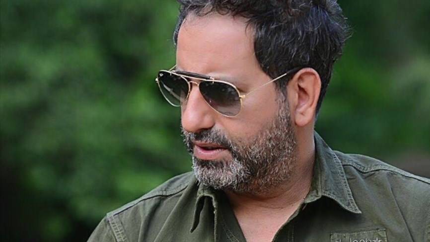 بالفيديو - ​أمير يزبك داخل غرفة العمليات... كاد يخسر إصبعه