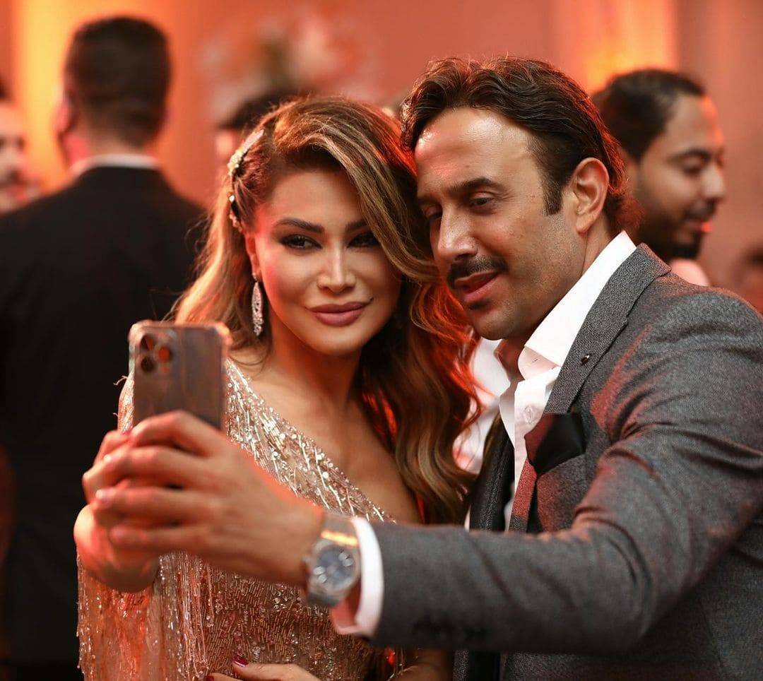 بالصور- نوال الزغبي تثير الجدل بقُبلة لقصي خولي