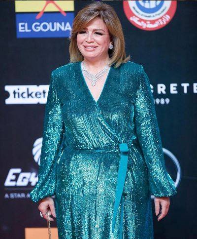 بالفيديو - إلهام شاهين ترقص بعفوية مع داوود حسين في أجواء شبابية مميّزة