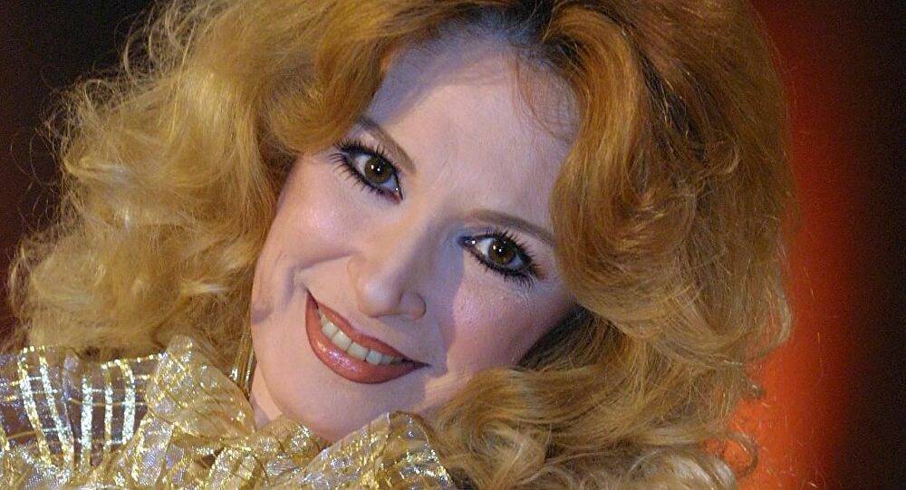 نيللي في رسالة صوتية: سعيدة بتكريمي من مهرجان بلدي