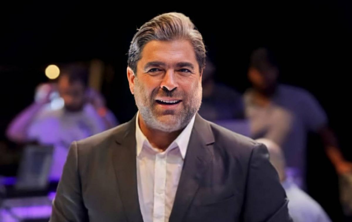 بالفيديو - وائل كفوري يغني للمرة الأولى بعد الحادث... لماذا اعتذر من الجمهور؟
