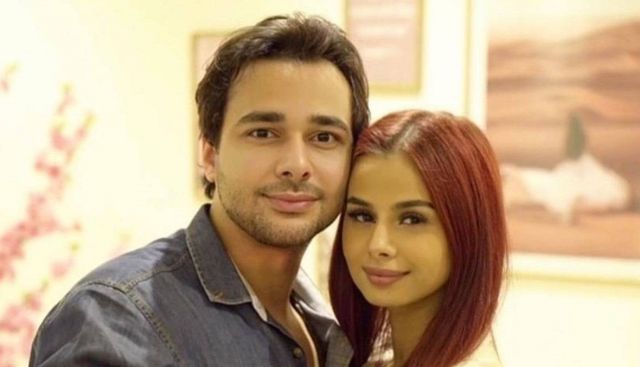 منة عرفة ومحمود المهدي يحيّران الجمهور بشأن طلاقهما