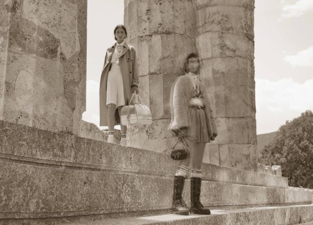 DIOR CRUISE22 CAMPAIGN