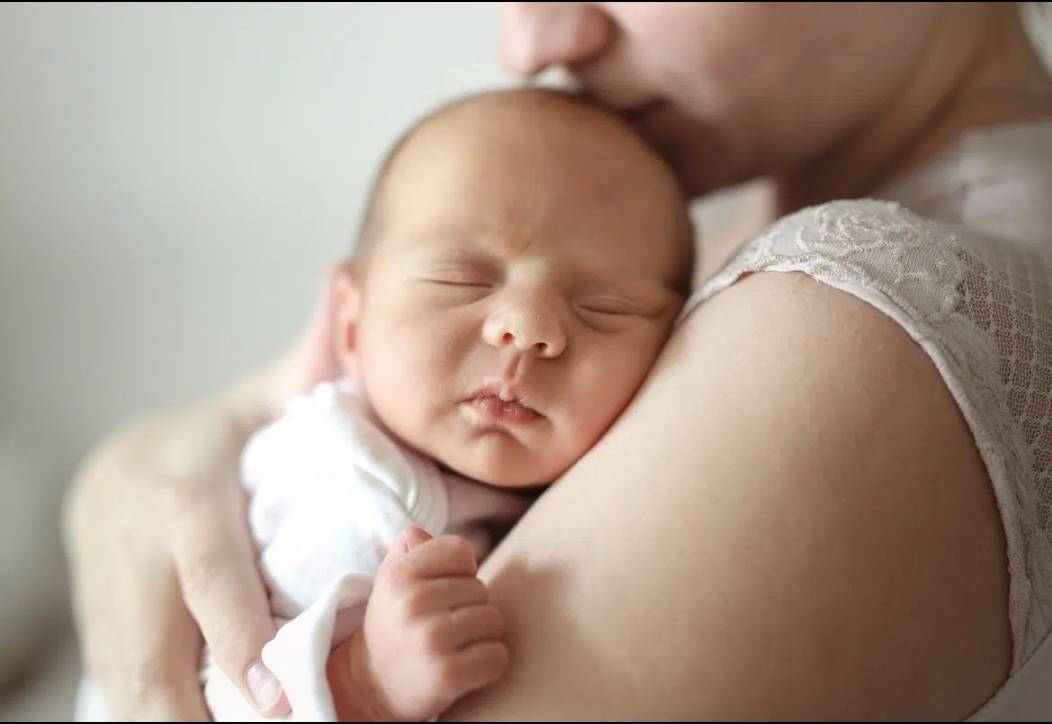 خطوات منزلية ضرورية لتنظيف الرحم بعد الولادة