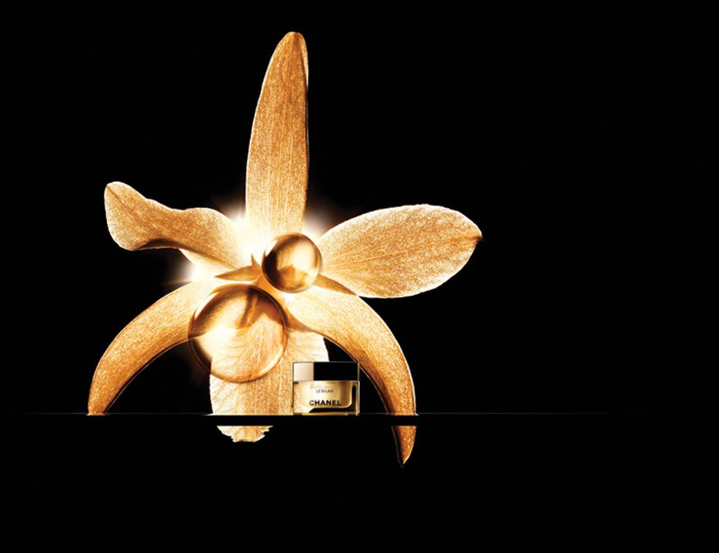 SUBLIMAGE LA CRÈME CORPS ET DÉCOLLETÉ كريم منعش للحواس