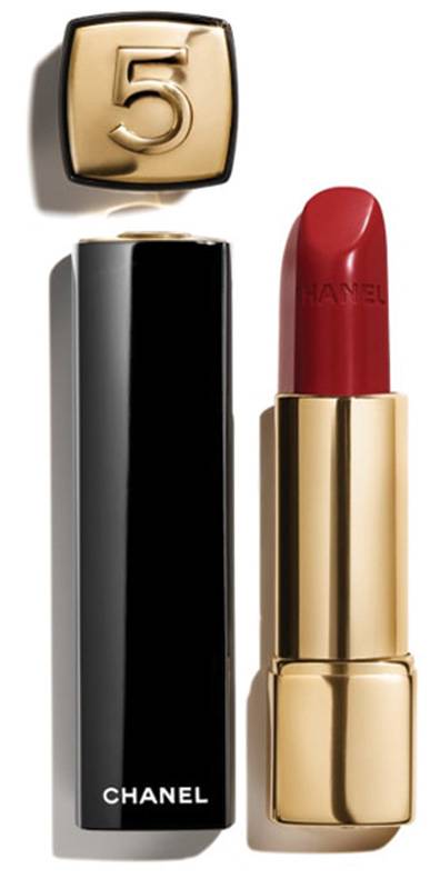 أحمر شفاه ساطع لشفاه جذابة وممتلئة