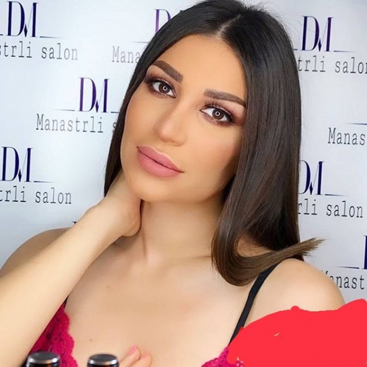 سارة نخلة تهاجم سمية الألفي ثم تحذف منشورها