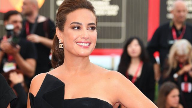 ياسمين عبد العزيز لهند صبري: 