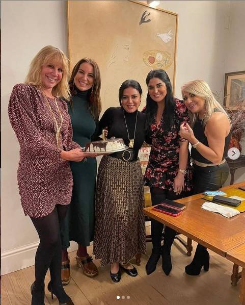 بالفيديو والصور - رانيا يوسف تحتفل بعيد ميلادها في برشلونة