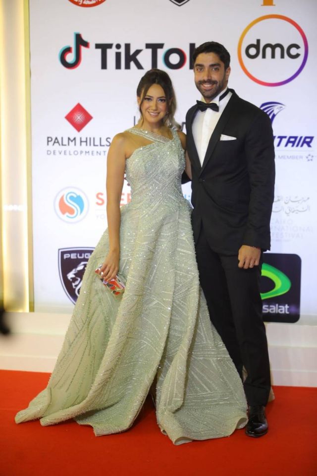 هند عبدالحليم وزوجها