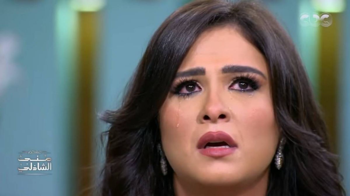 بالفيديو - ياسمين عبدالعزيز تتحدث للمرة الأولى عن أزمتها الصحية وتنهار بالبكاء
