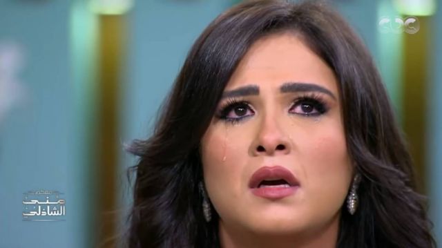بالفيديو - ياسمين عبدالعزيز تتحدث للمرة الأولى عن أزمتها الصحية وتنهار بالبكاء
