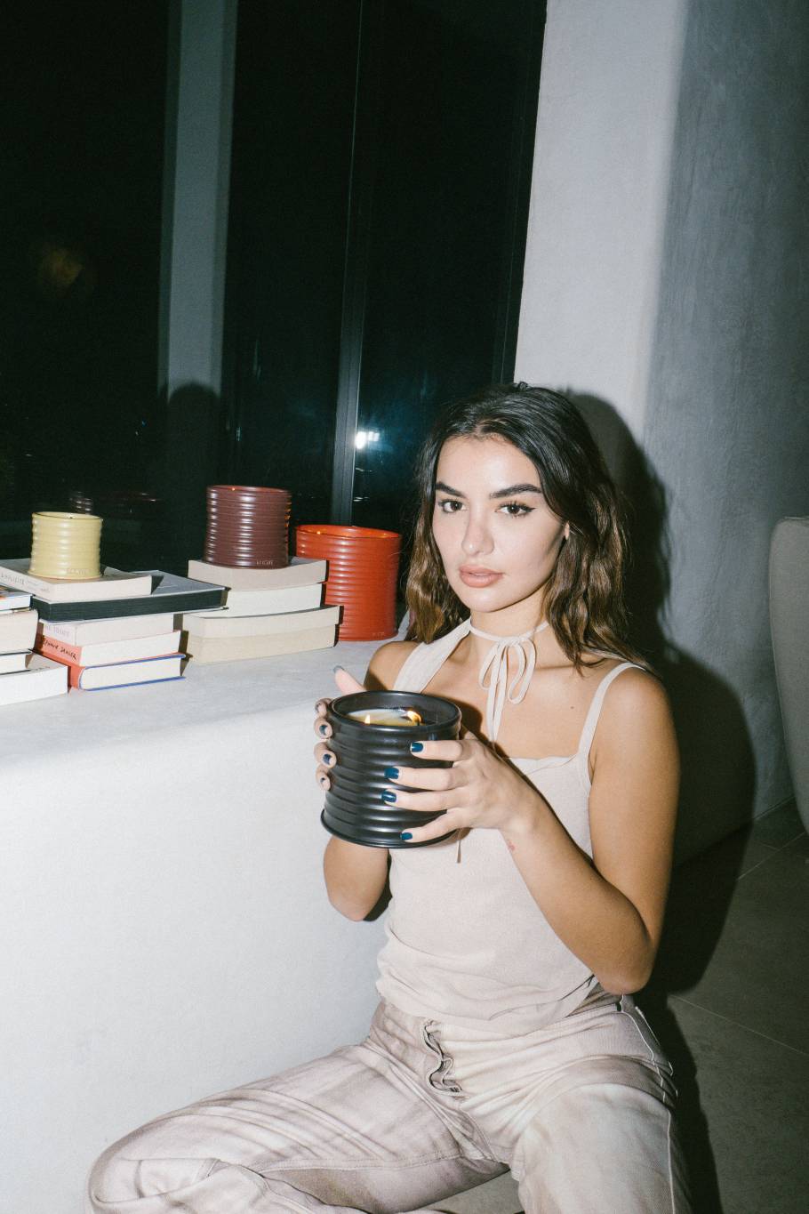 LOEWE تُطلق عطوراً مختلفة على شكل شموعٍ عطرية