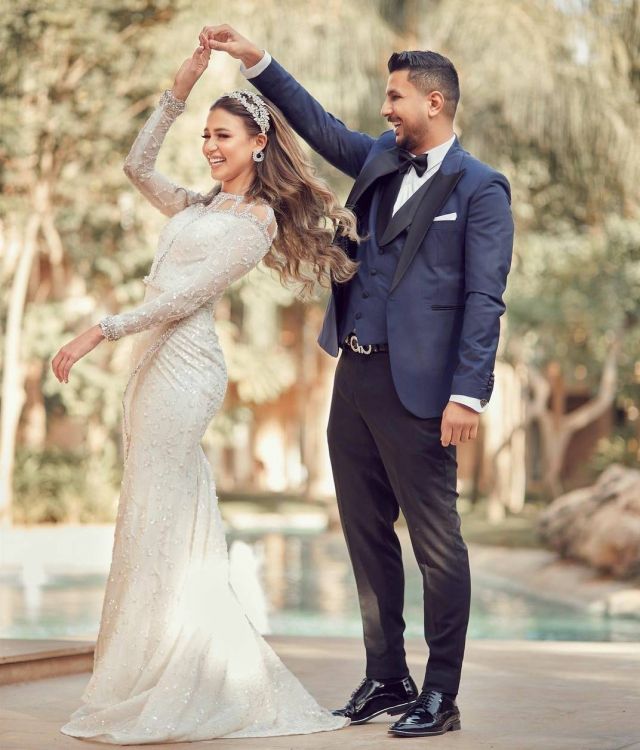 الصور الأولى من حفل زفاف علي غزلان وملكة جمال مصر