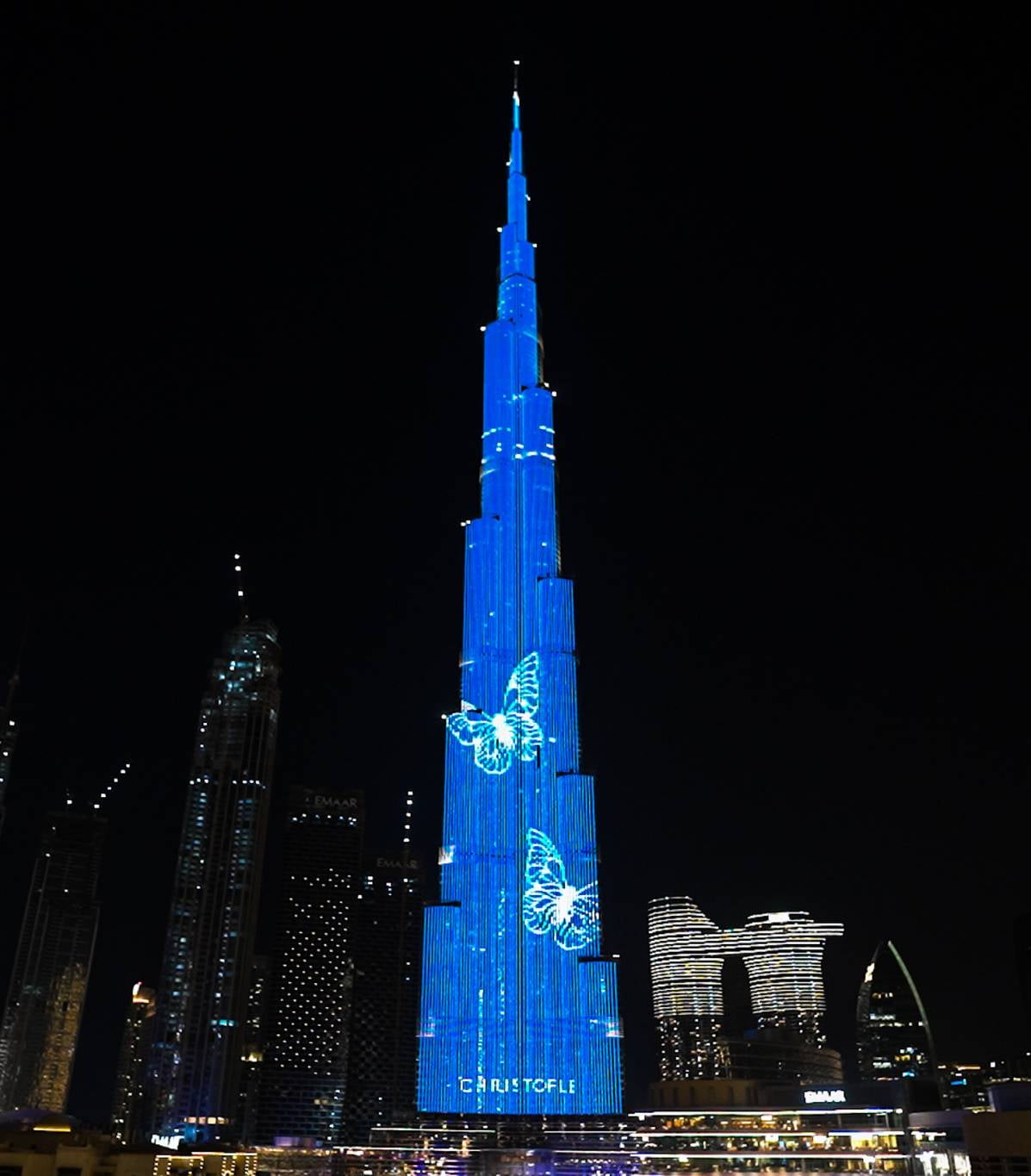 كريستوفل تحتفي بتصميم 