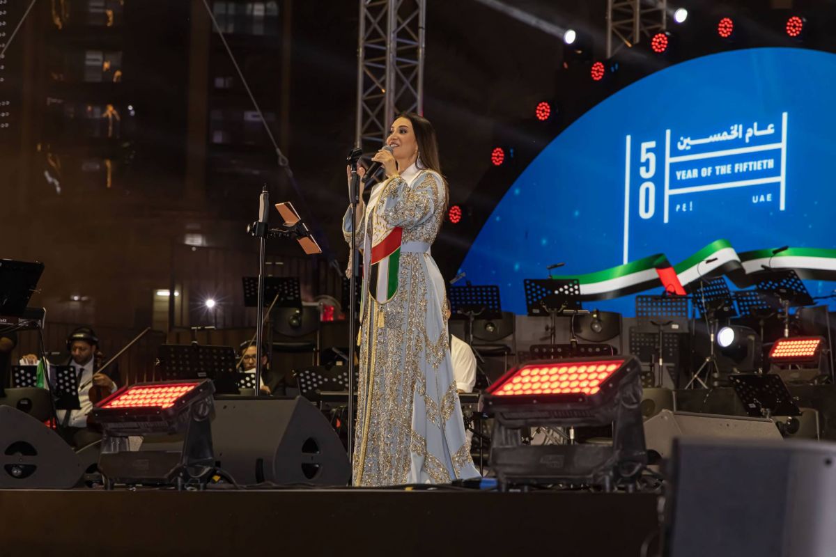 ديانا حداد تحتفل باليوم الوطني الإماراتي الـ50 بحفل جماهيري كبير في دبي