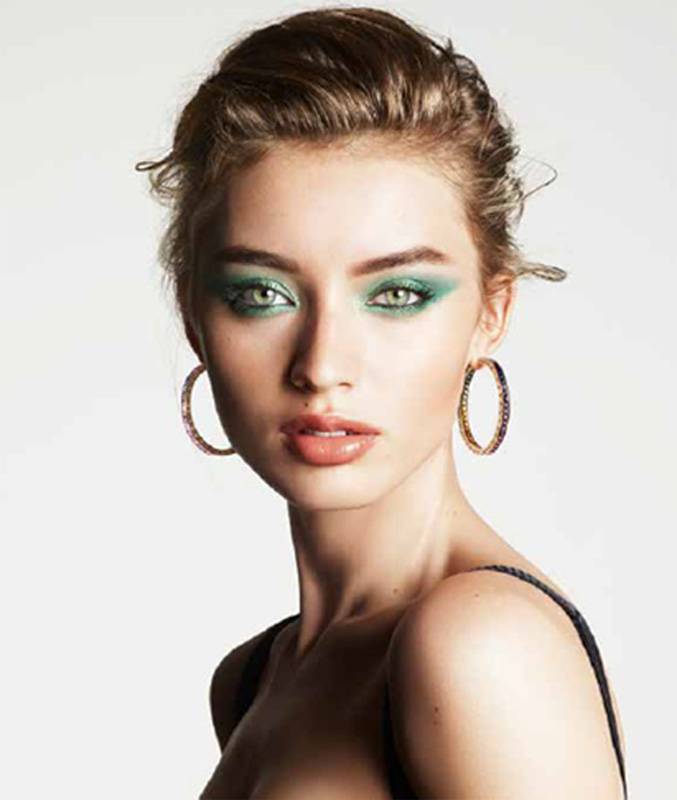 Holiday Makeup Collection 2021.. مجموعة الأعياد المميّزة من Dolce & Gabbana