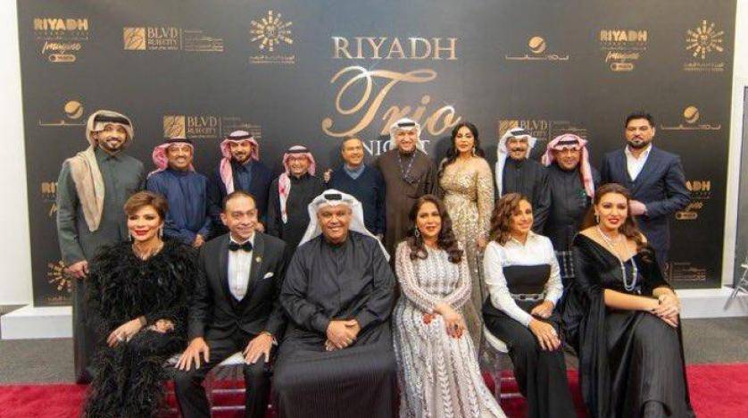 بالفيديو - أحلام تقرص نوال الكويتية... ومحمد عبده يريد صفع عبد المجيد عبدالله
