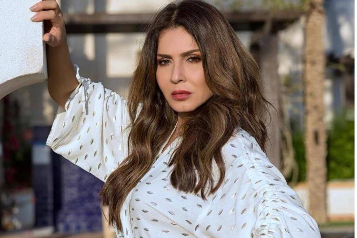 بالفيديو - بعد توضيح الأعراض... نجلاء بدر تسخر من إصابتها بكورونا