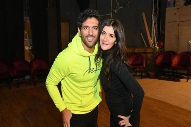 بالفيديو - غادة عادل وحسن الرداد يواصلان الرقص الهستيري في كواليس مسرحيتهما