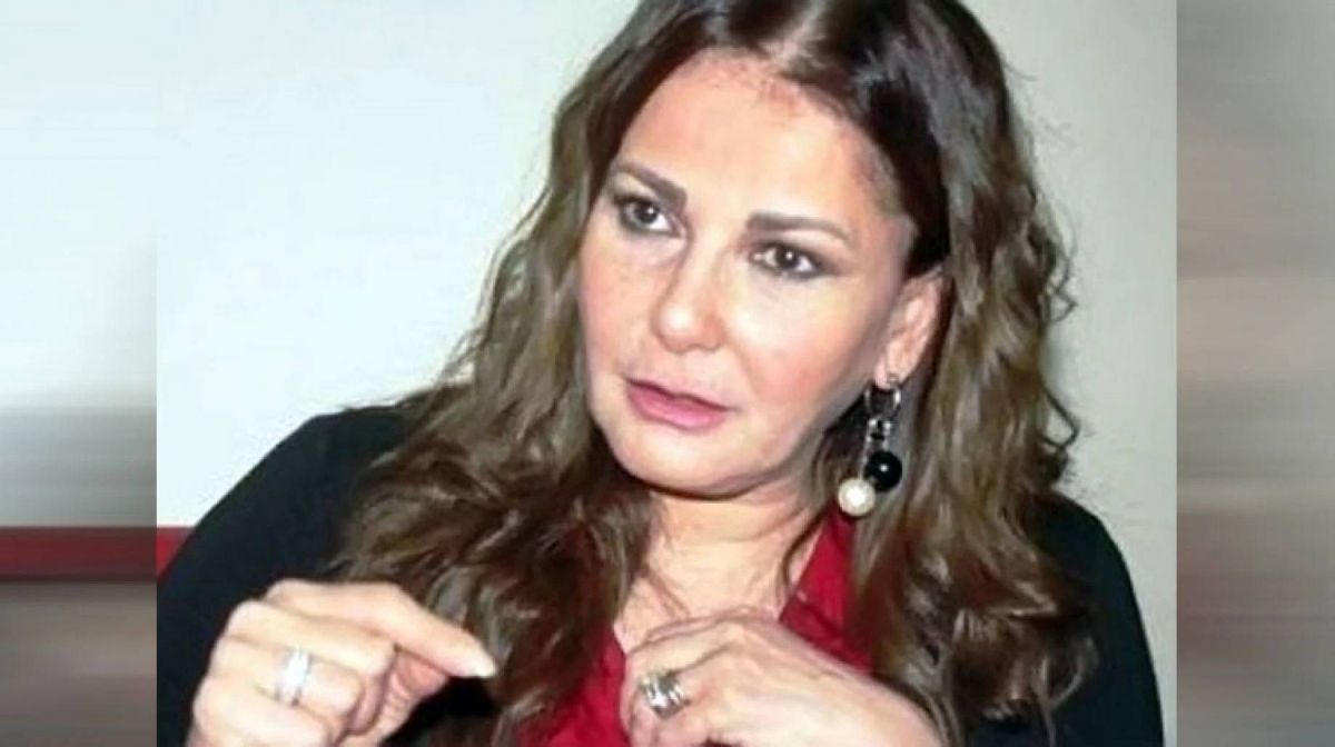 آثار الحكيم تعلن اعتزالها: 
