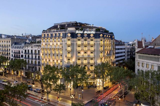 استكشفوا روعة برشلونة مع فندق وسبا 