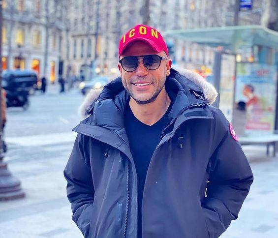 بالصور - محمد إمام يتجاهل الحكم الصادر بحقه بلوك جريء