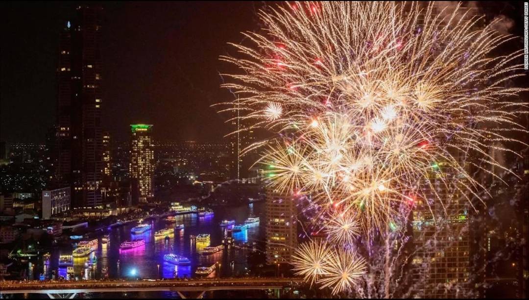 نصائح سريعة لمكياج رائع في حفلة رأس السنة