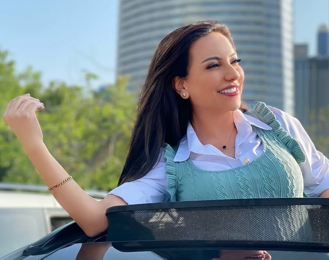 بالصور - إبنة أمل عرفة باتت 