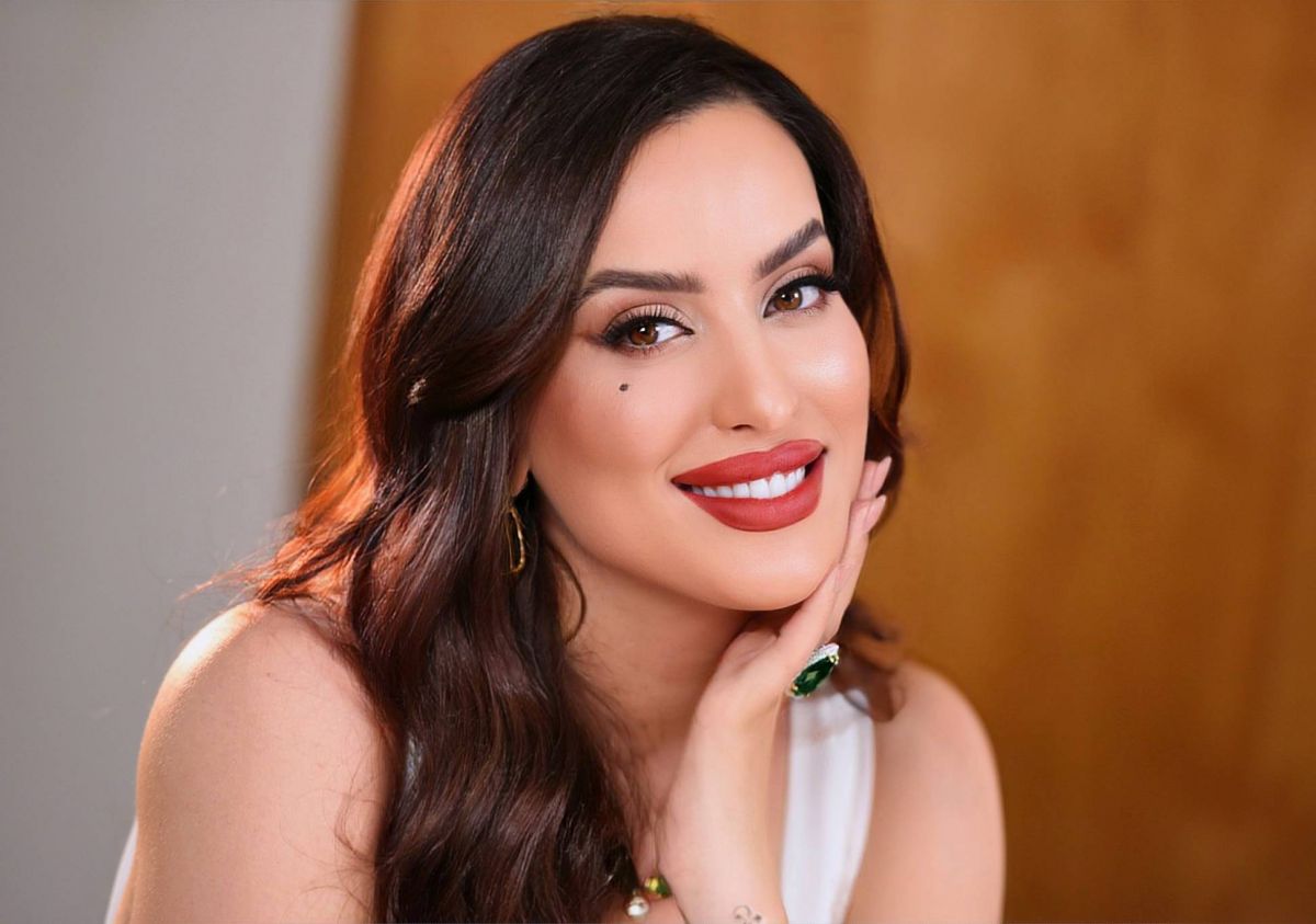 المغربية وسيمة تعود الى الساحة الفنية وتفتح 