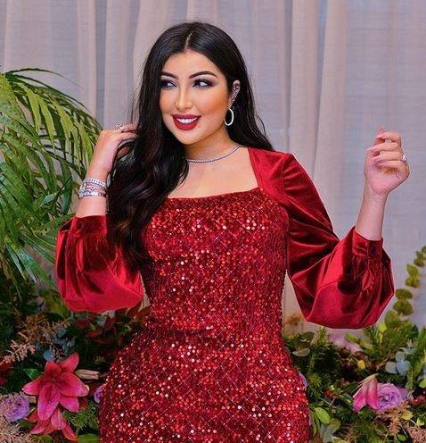 بالفيديو - دنيا بطمة تطل كالأميرات بفستان زفاف فخم... وهذه العادة لا تتخلّى عنها