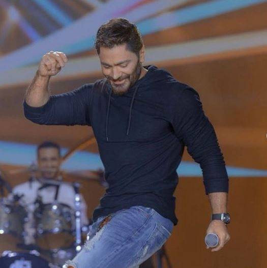 تامر حسني يكشف بفيديو مؤثر عن حلم طفولته