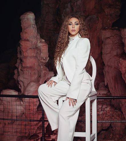 بالفيديو - هذا ما تفعله ميريام فارس في كواليس التصوير