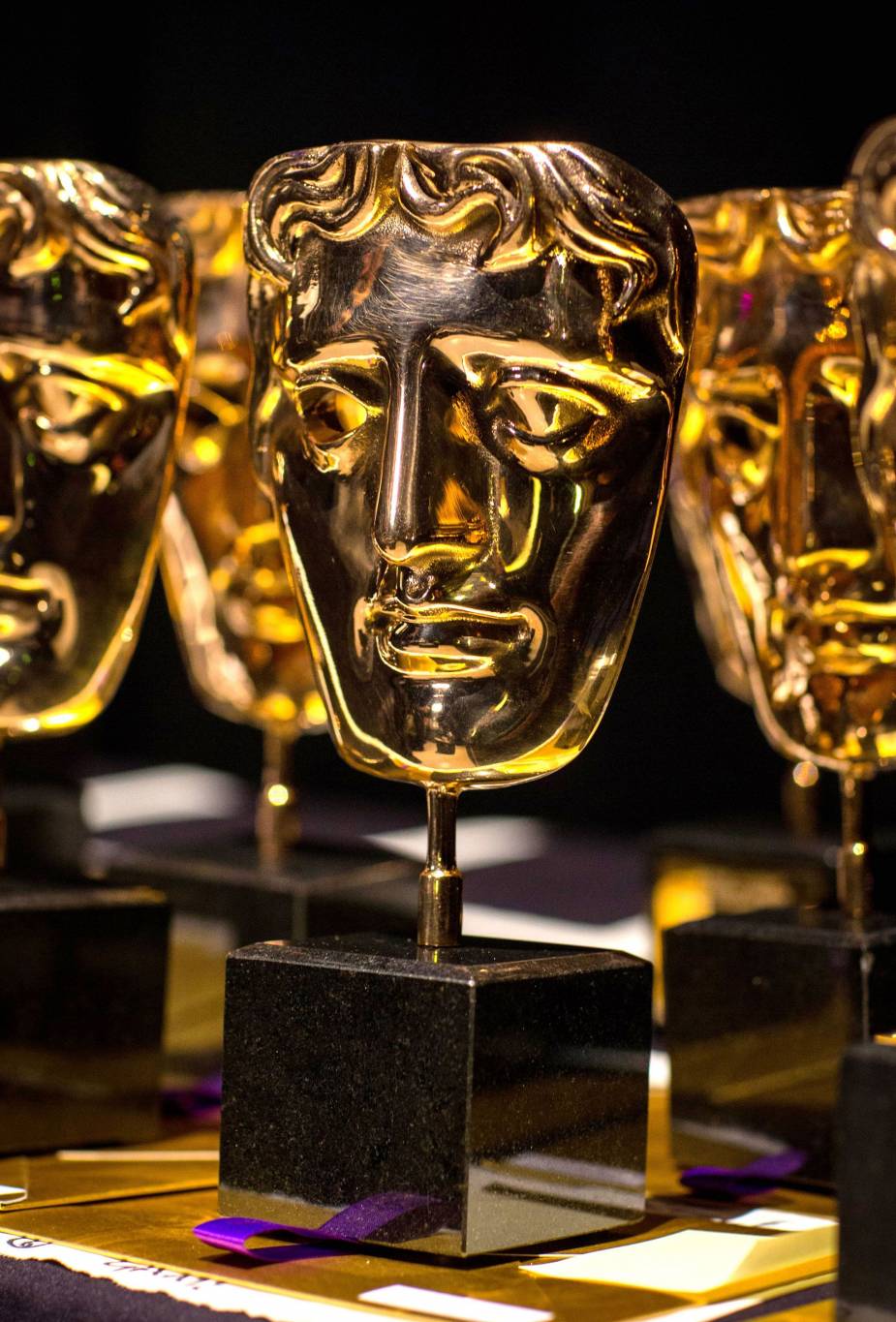BAFTA تلغي الجوائز الفخرية لهذا العام بسبب سوء سلوك فنان!
