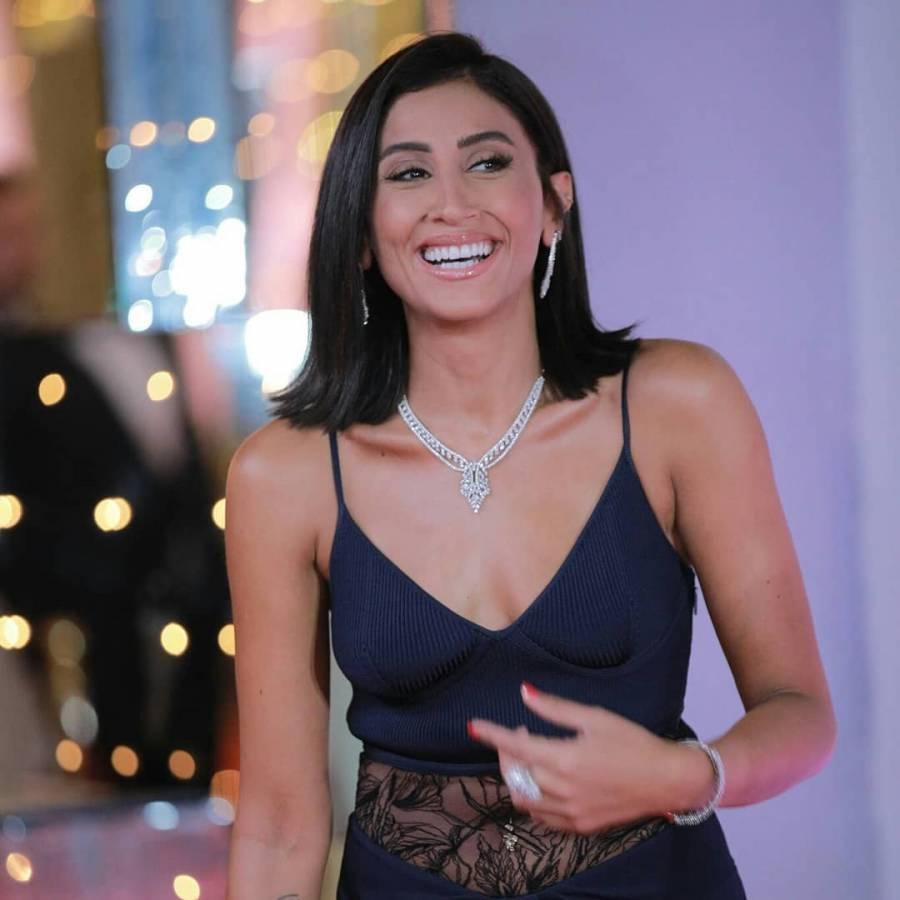 دينا الشربيني تعلن إصابتها بوعكة صحية بفيديو طريف