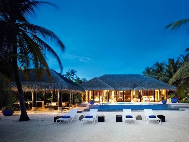 أفضل خمسة منتجعات فاخرة في جزر المالديف لقضاء عطلة رومانسية في 