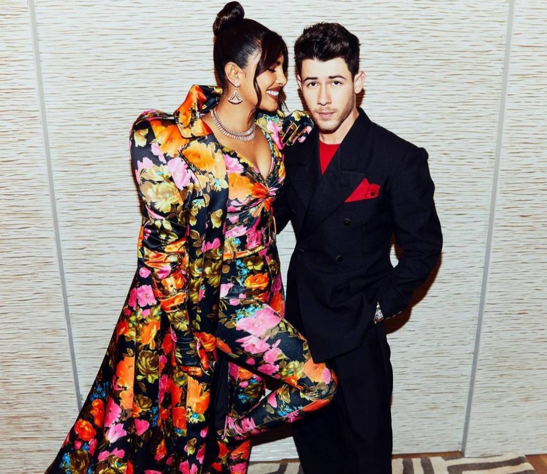 بريانكا شوبرا حديث الإعلام بعد إنجابها طفل من أم بديلة