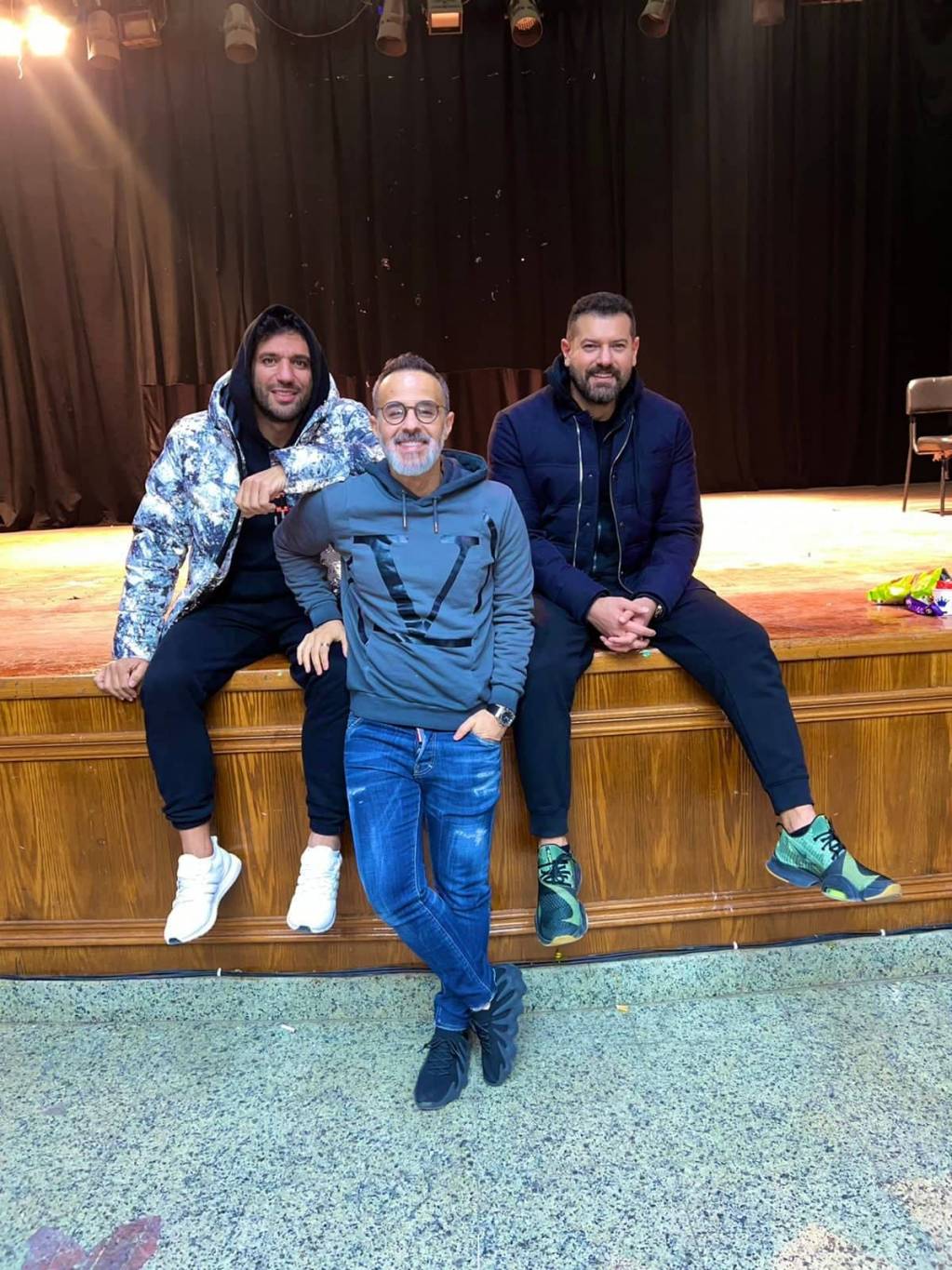 حمدي بدر يعيد لم الشمل بين حسن الرداد وعمرو يوسف