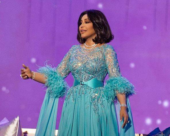 بالفيديو - زوح أحلام يدعمها بطريقة رومنسية.. والجمهور يتفاعل