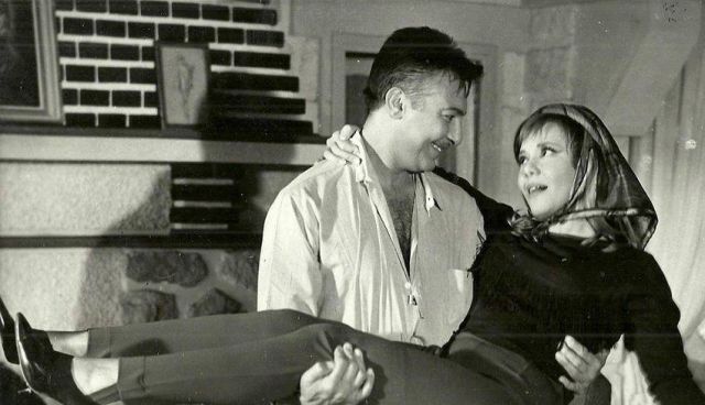 غادة نافع تكشف للمرة الأولى سرّ رفض والدتها ماجدة الزواج من رشدي أباظة