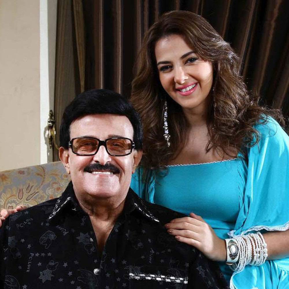 بالفيديو - جمهور سمير غانم يتذكّره بفيديو لأعماله ودنيا تشكرهم