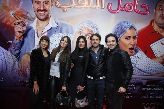 شريف رمزي وشقيقته شهد يهنئان هشام ماجد بفيلم حامل اللقب
