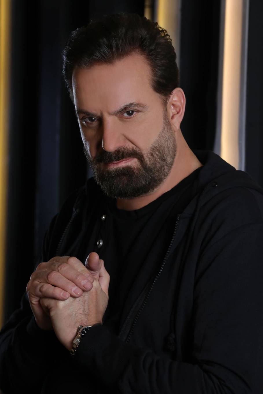 لمَن يوجّه محمد إسكندر الرسائل المبطّنة في عمله الجديد؟