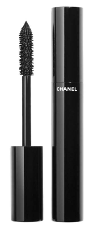 ماسكارا فخمة لنظرة جذابة وآسرة هذا الشتاء