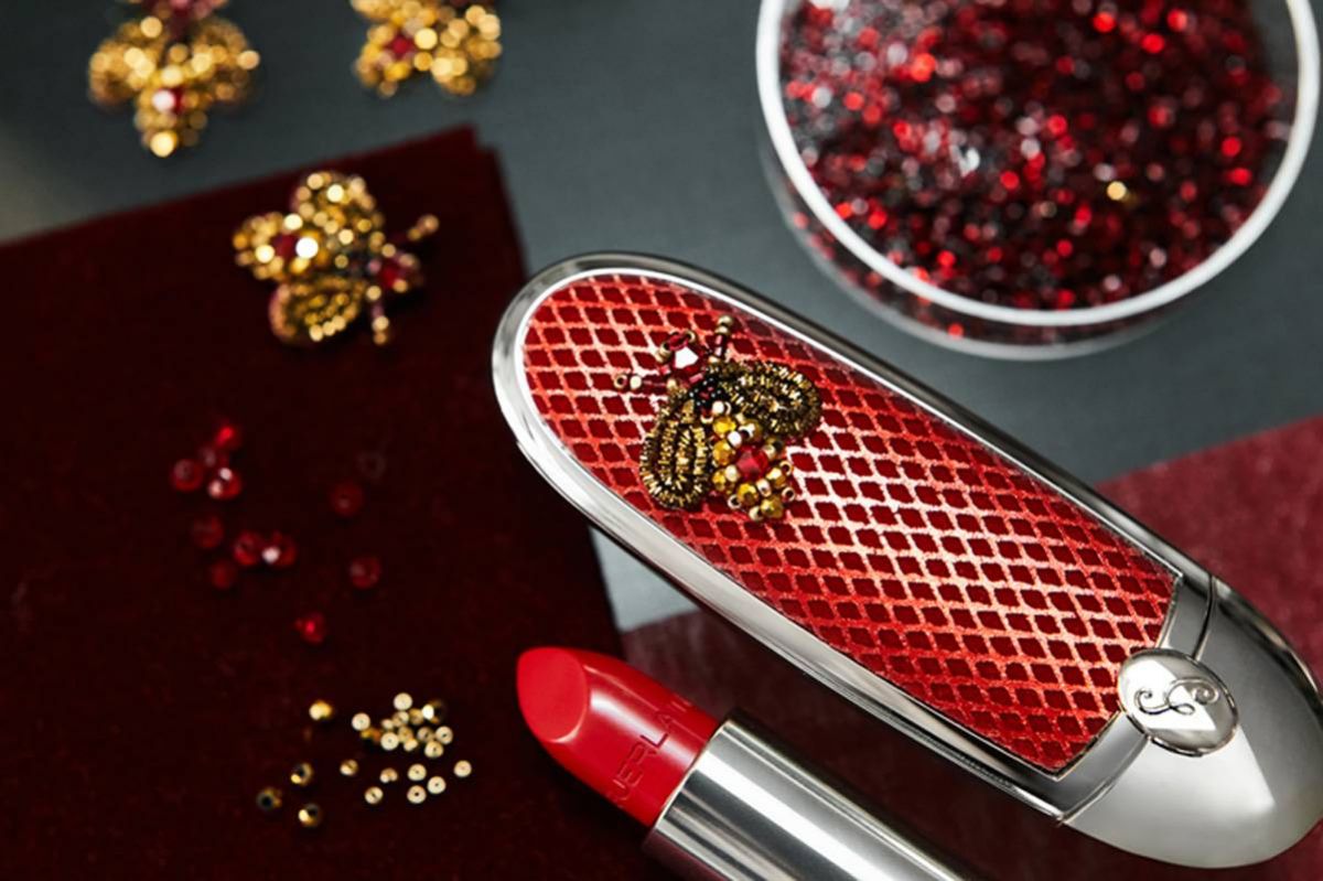 ثورة جمالية مع أحمر الشفاه LEGENDARY REDS  من GUERLAIN 