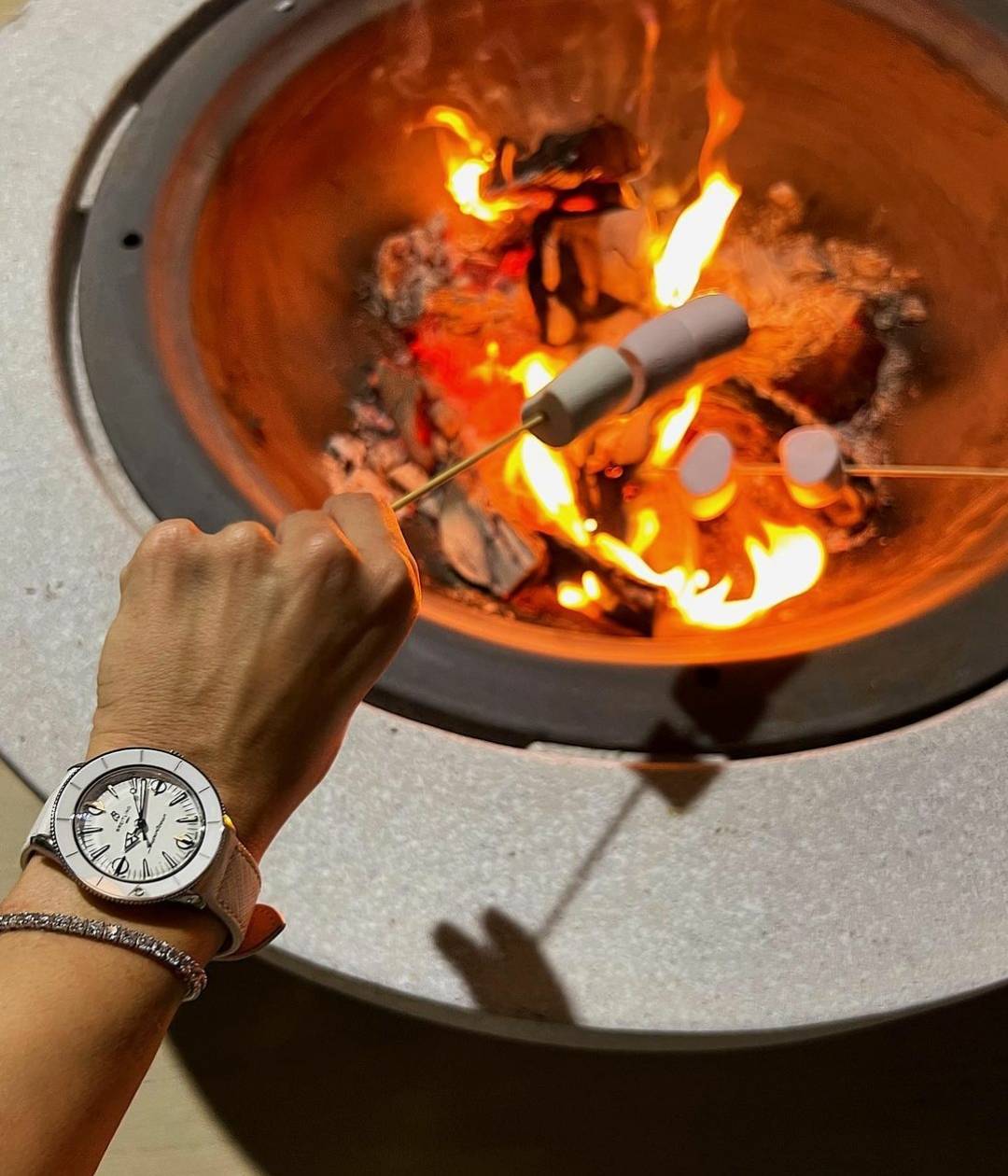 فاشينيستا عربية تصبح سفيرة عالمية لعطر روبرتو كافالي؟