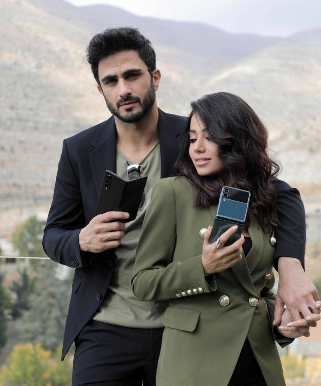 رحمة رياض تعلّق على خبر حملها من خطيبها العراقي